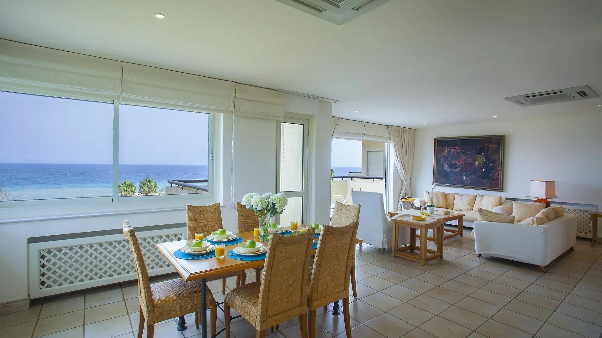 פרוטאראס Alia Sirina Seafront Suite