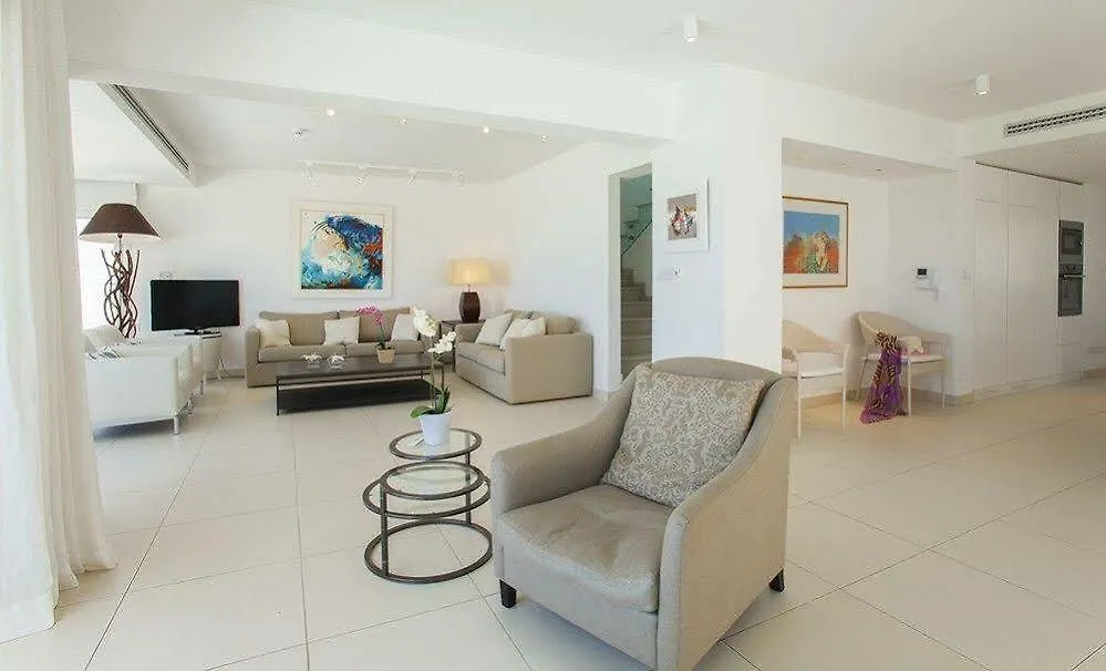 Alia Sirina Seafront Suite Πρωταράς Διαμέρισμα