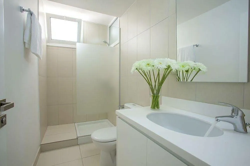Alia Sirina Seafront Suite Πρωταράς