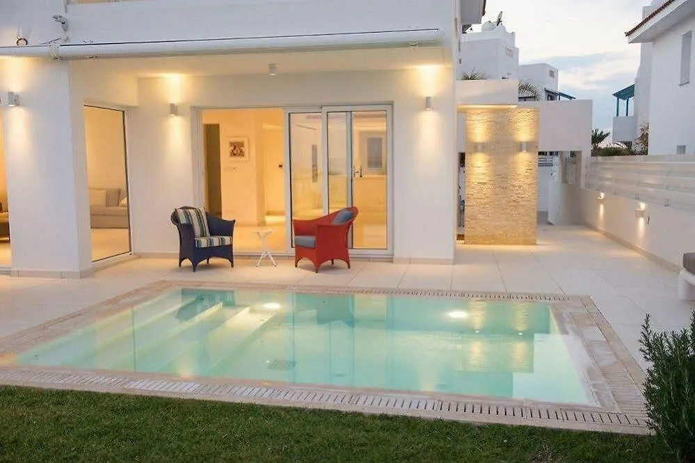 Alia Sirina Seafront Suite Πρωταράς Διαμέρισμα