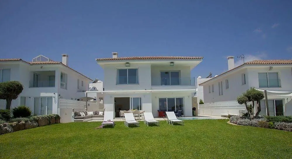 Alia Sirina Seafront Suite Πρωταράς Διαμέρισμα
