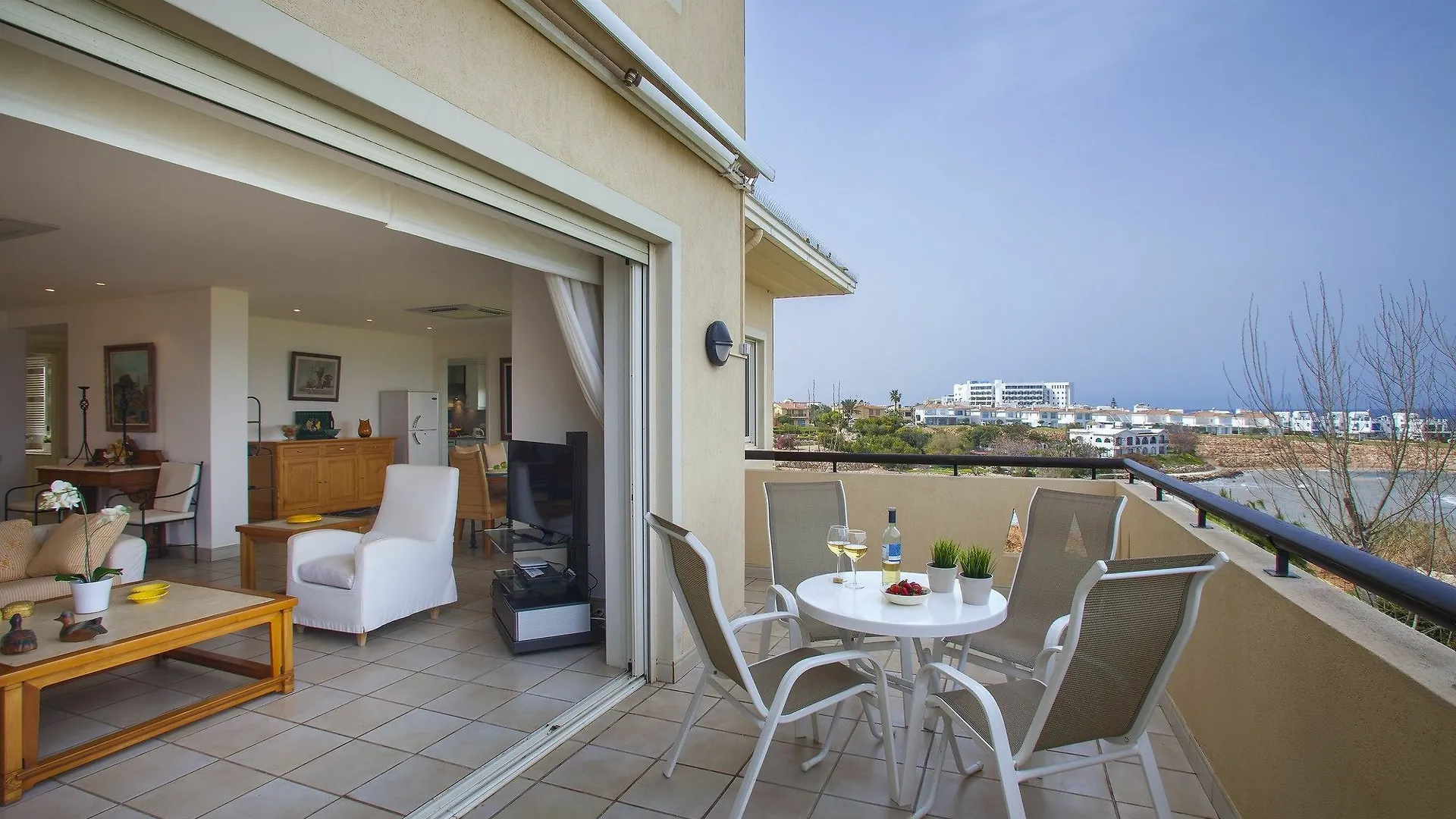 Διαμέρισμα Alia Sirina Seafront Suite Πρωταράς