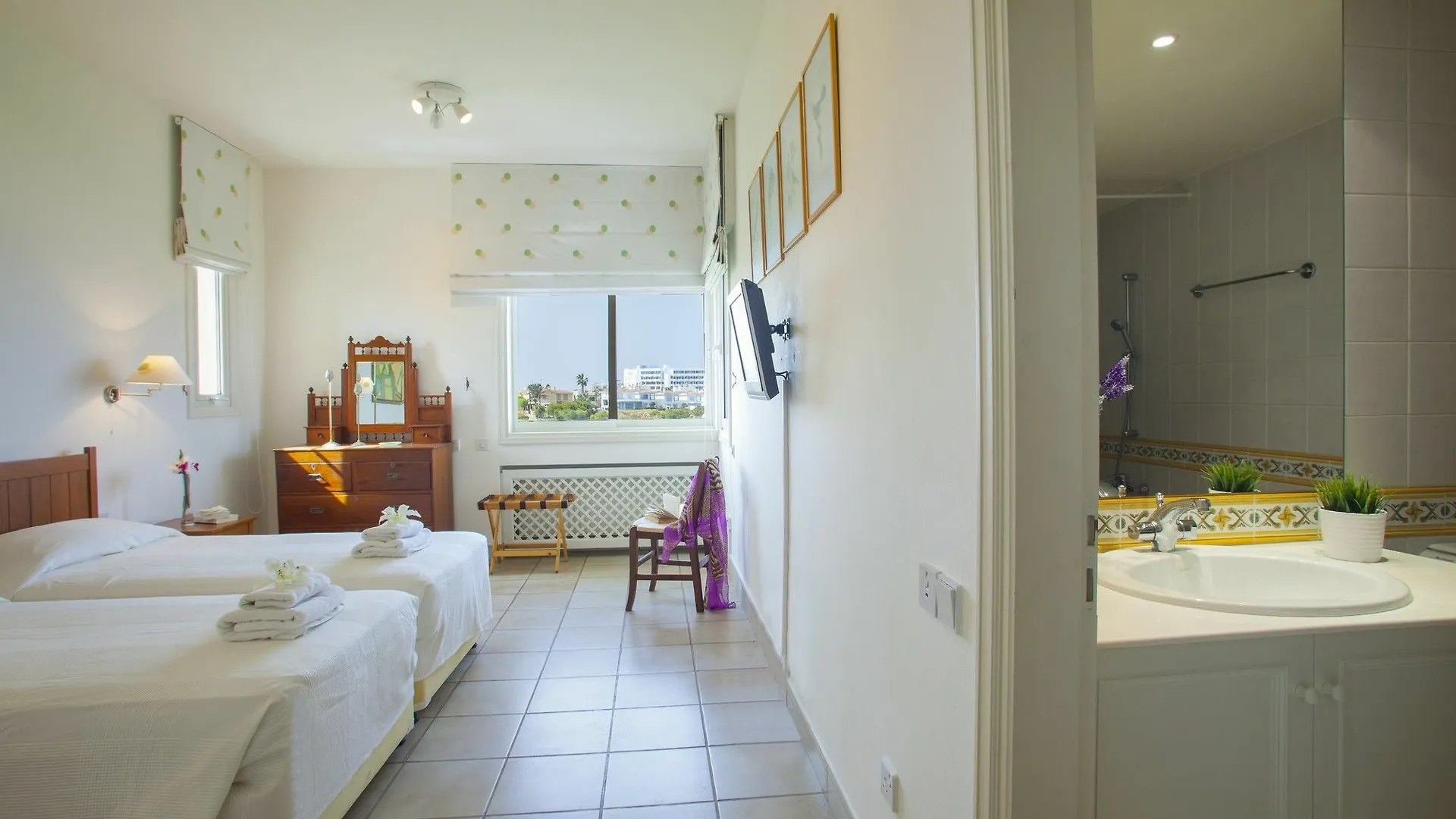 Alia Sirina Seafront Suite Πρωταράς 0*,  Κύπρος